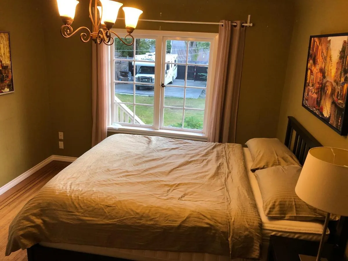 Payman'S Home Vancouver Bed & Breakfast